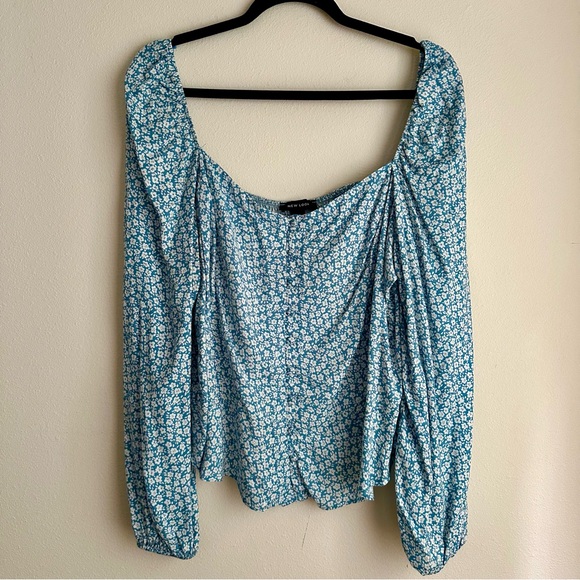 New Look Blue and White Floral Sweetheart Long Sleeve Top - Picture 5 of 6